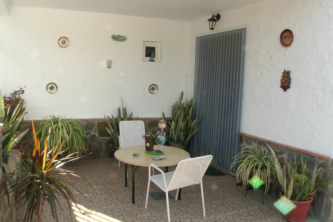 La Granada Pension Orgiva Buitenkant foto